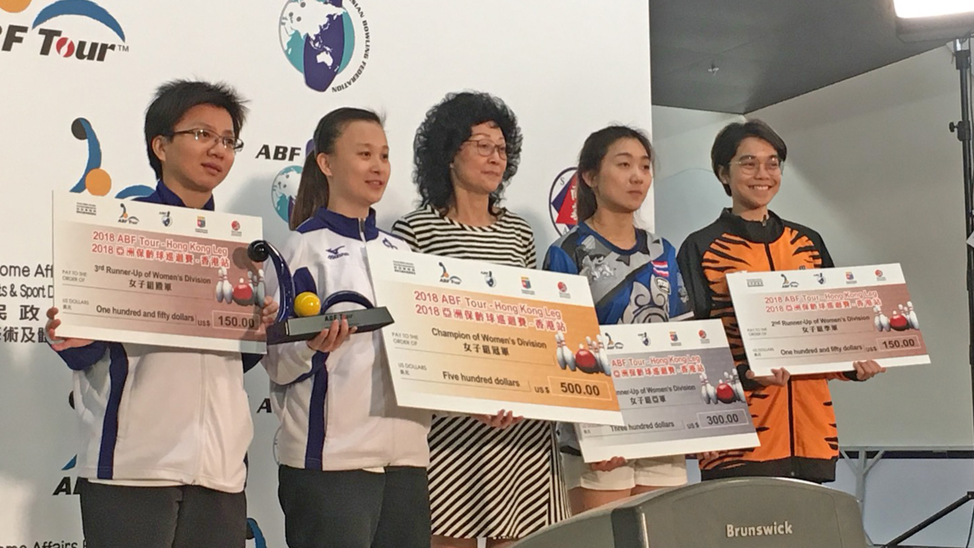 捷報-亞洲巡迴賽香港站、亞運國家代表隊女子組張羽萱選手勇奪金牌、潘育分選手銅牌